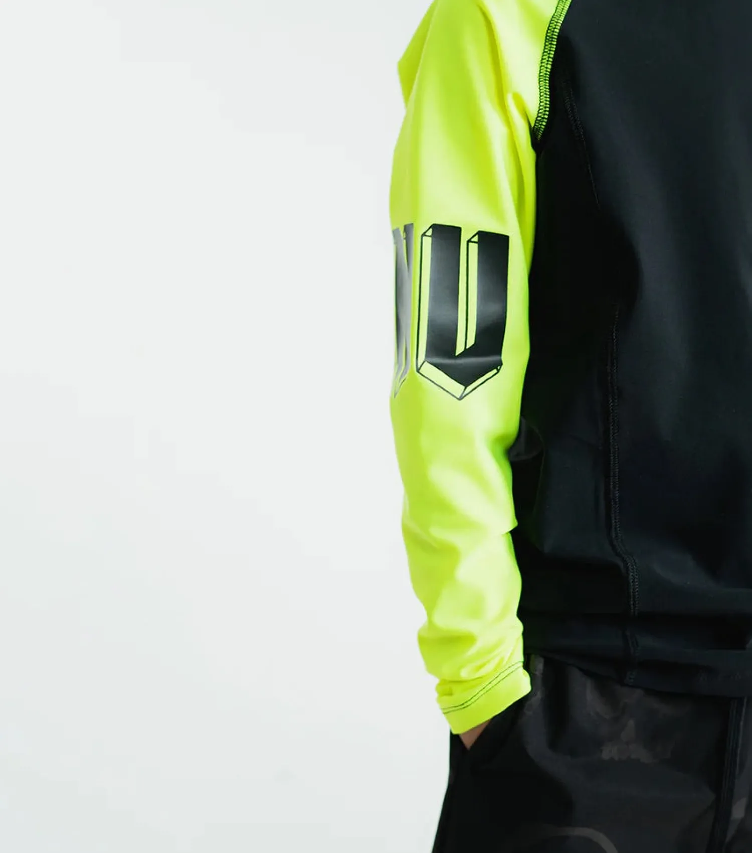 Nununu World Face Masks> Surf Up Rashguard