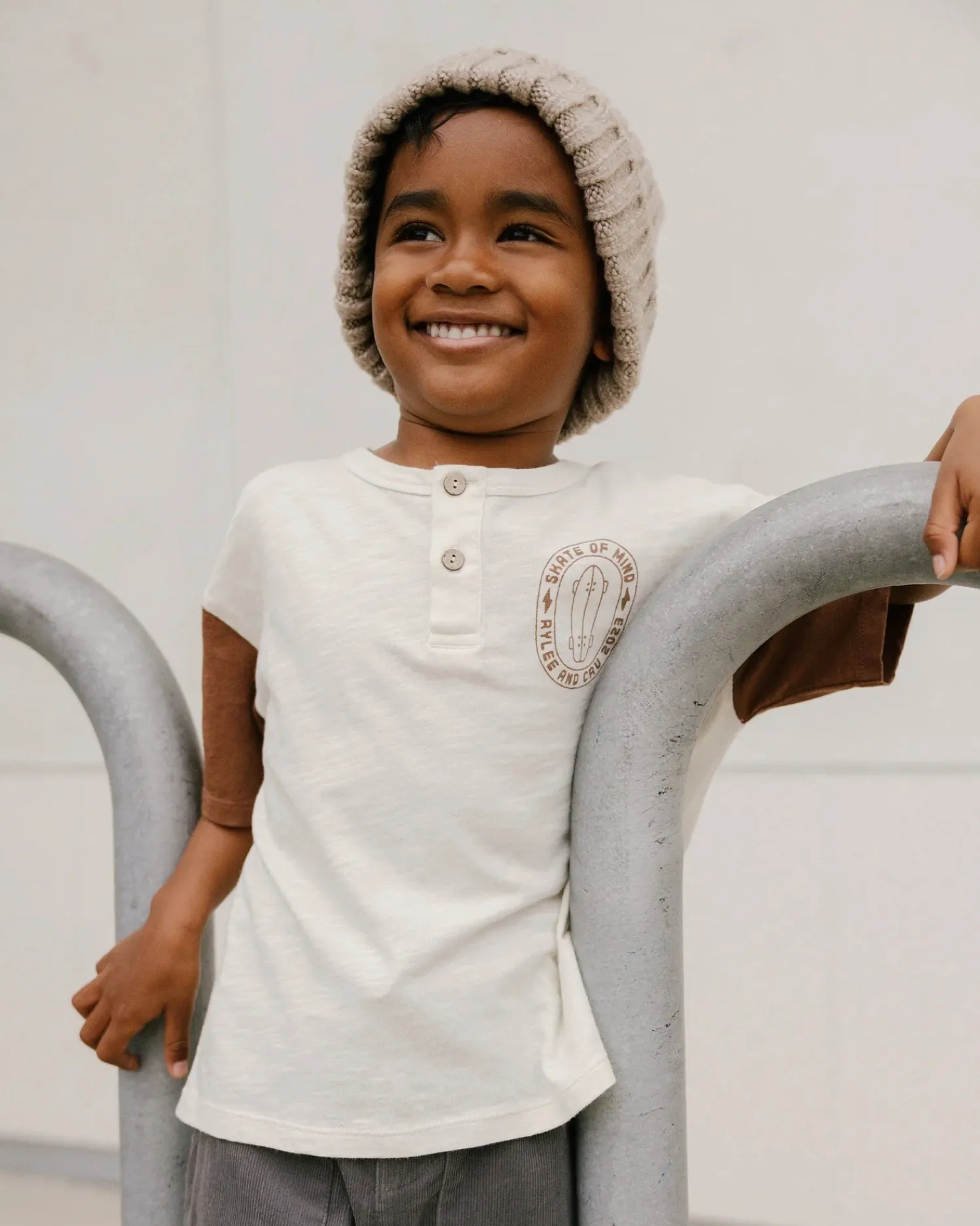 Rylee And Cru T Shirts>Rylee + Cru Henley Contrast Tee || Skate Of Mind