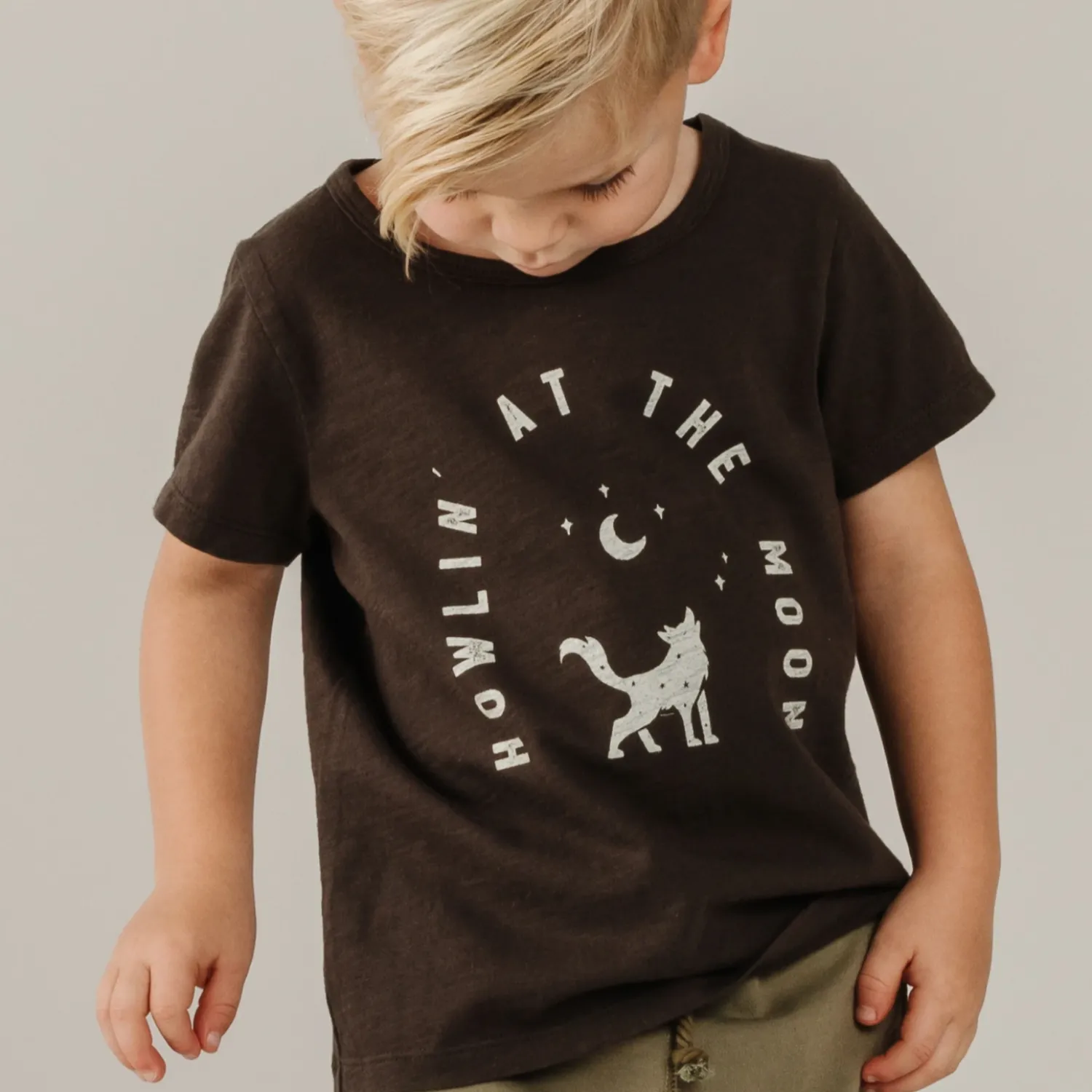 Rylee And Cru T Shirts> Basic Tee Howlin' At The Moon Vintage Black