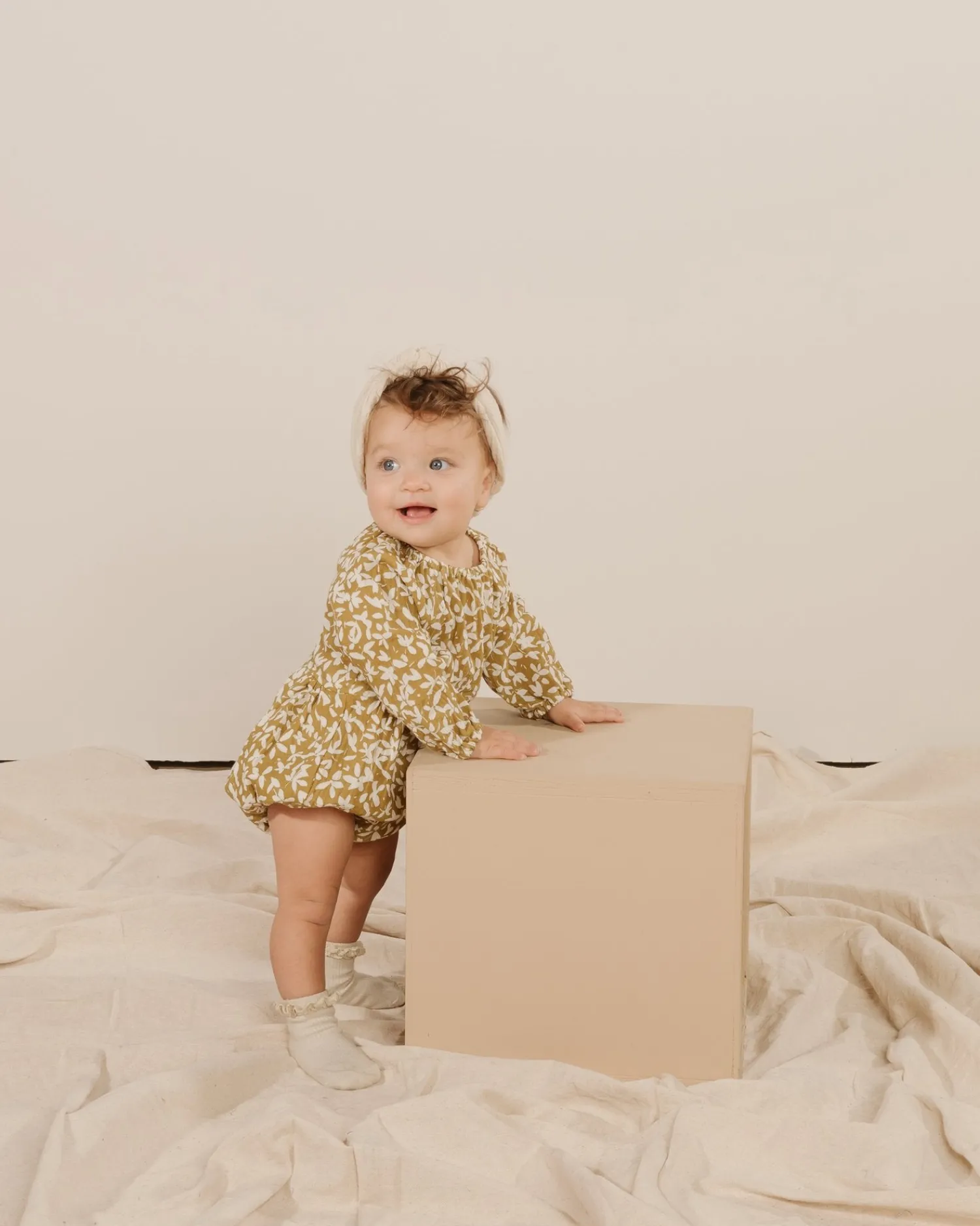 Rylee And Cru Rompers> Long Sleeve Bubble Romper Ditsy Floral
