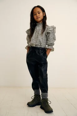The New Society Skirts><noscript><img width=