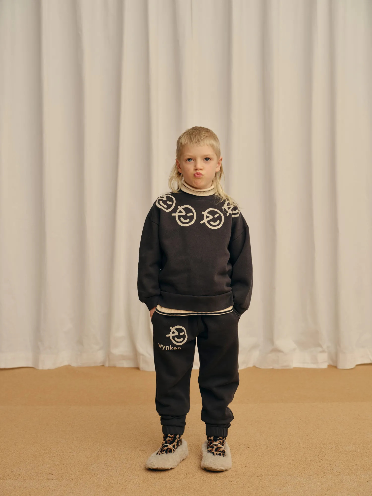 Wynken Pants> Track Pant - Soft Black